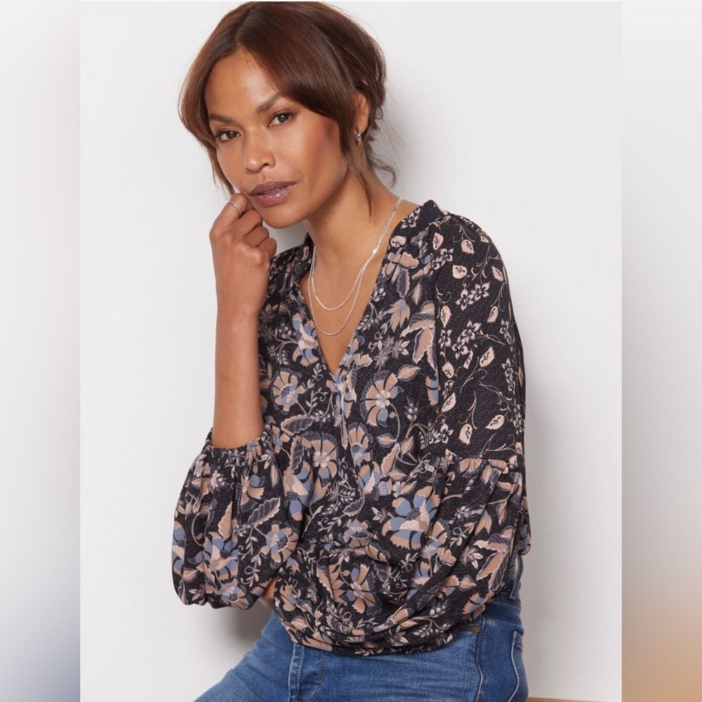 Evereve- Reese Floral Blouse